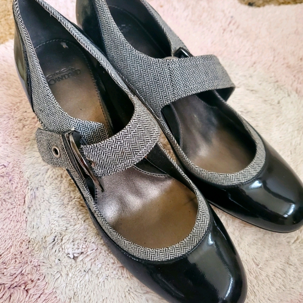 Mary Jane Pumps